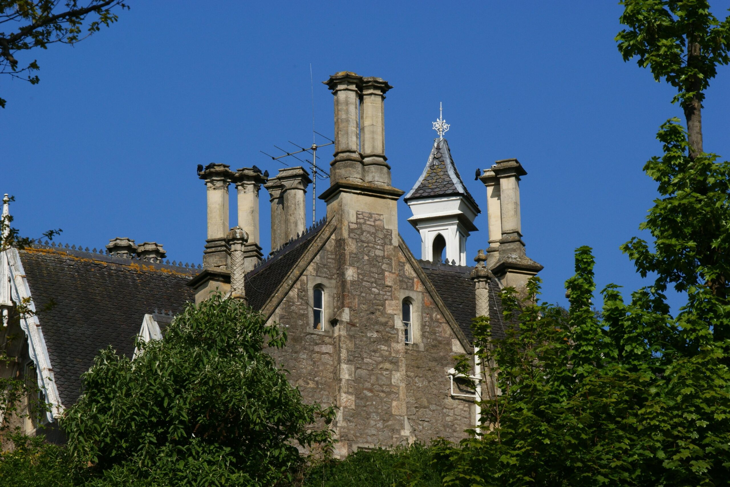 Architectural Design Trends Hampshire Homeowners Are Loving in 2025