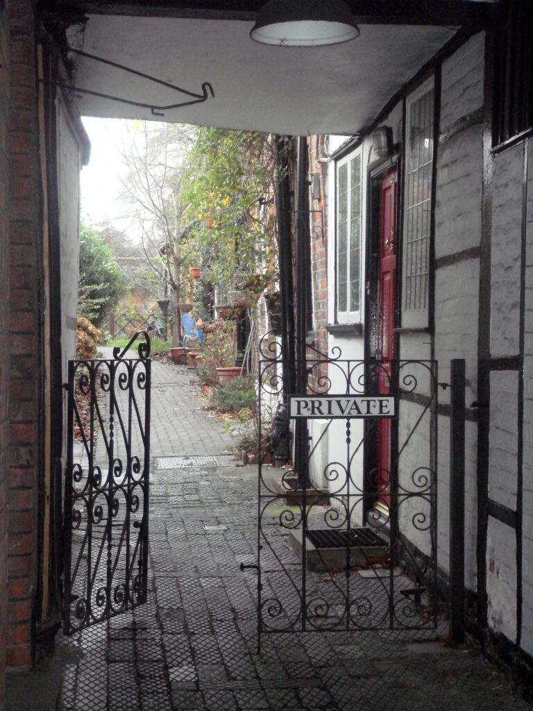 Modern vs Traditional Design What Works Best for Hampshire Properties